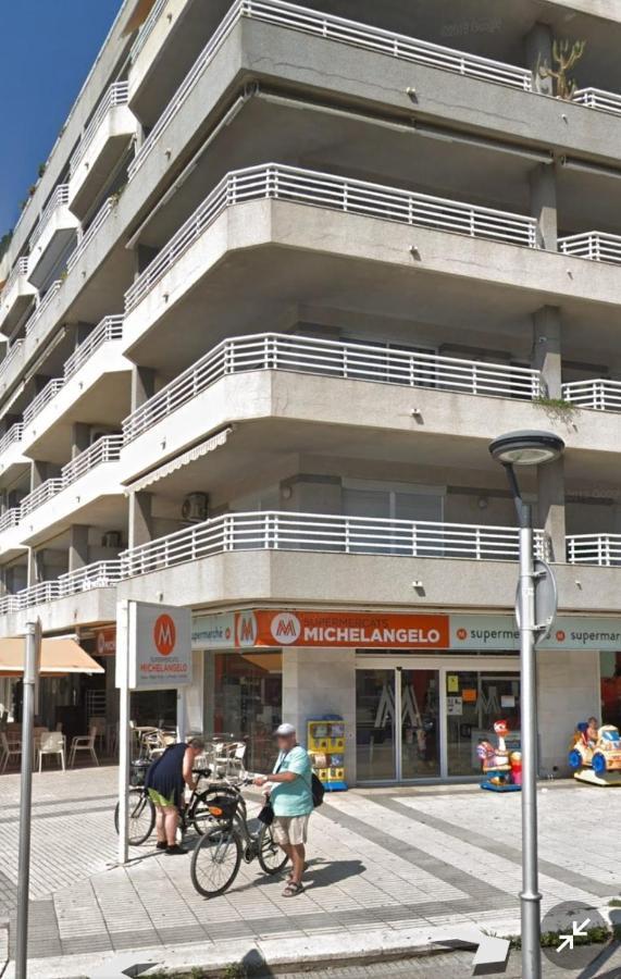 Apartamentos Ch ซาลอว์ ภายนอก รูปภาพ