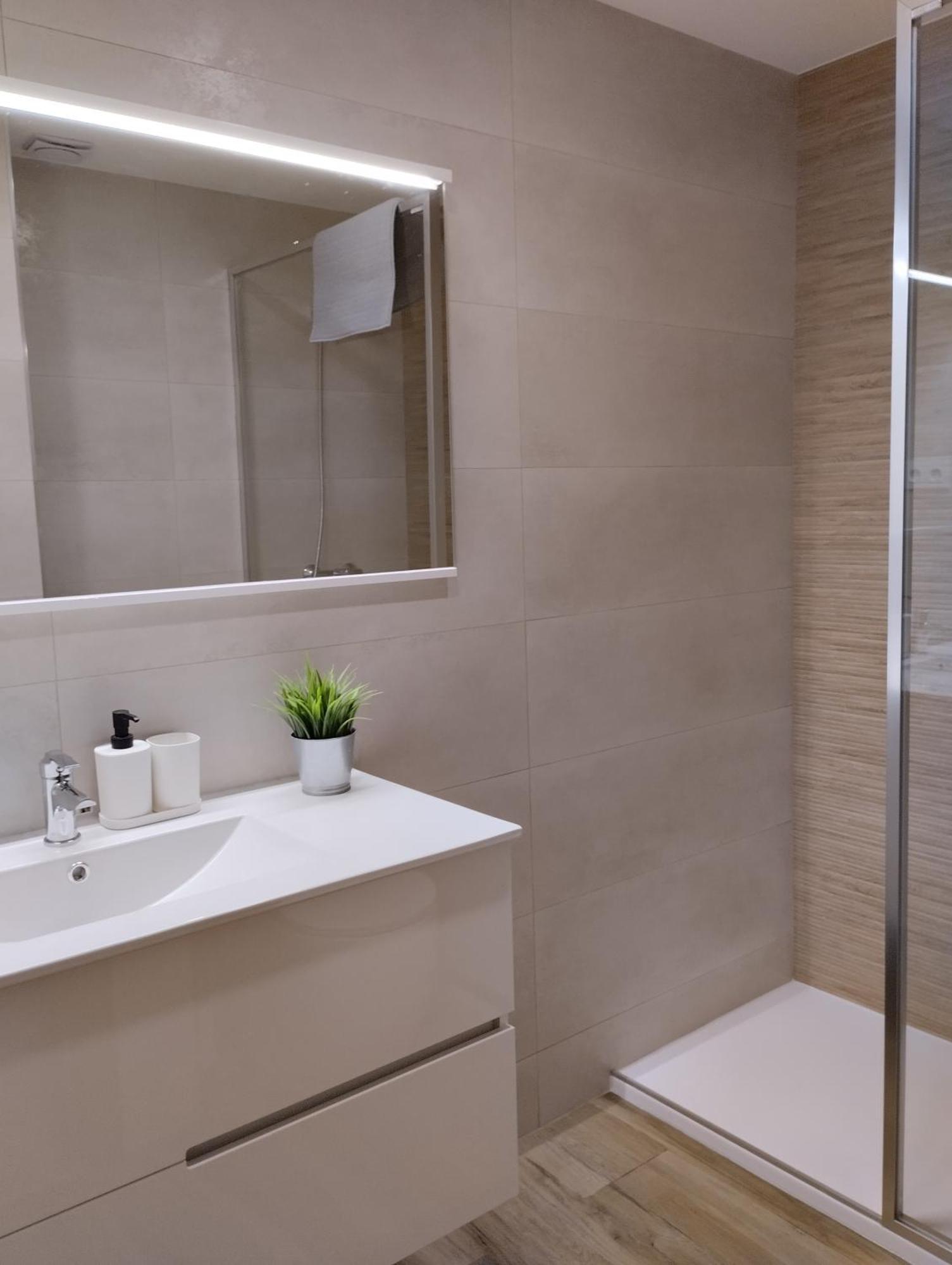 Apartamentos Ch ซาลอว์ ภายนอก รูปภาพ